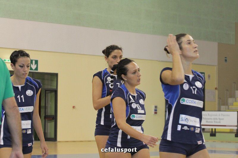 111030 volley 167_tn.jpg